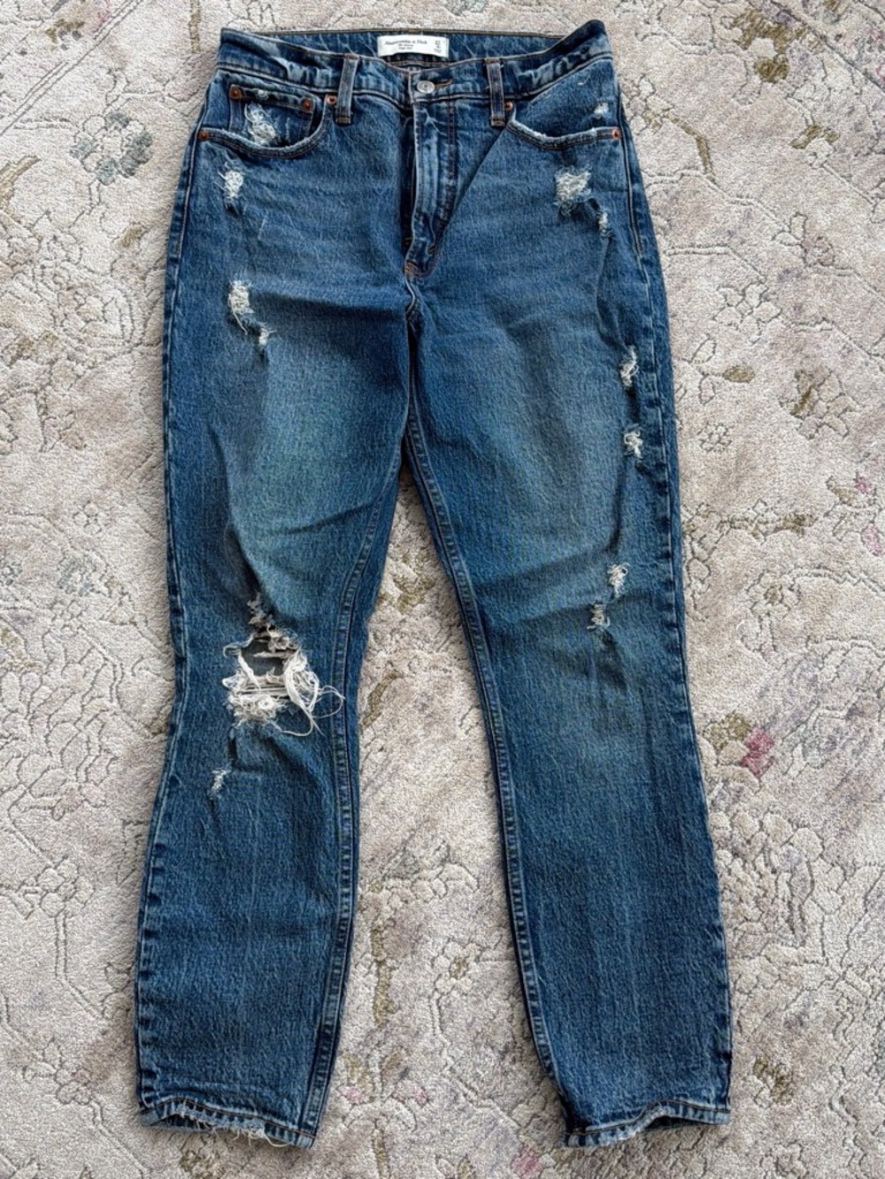 Abercrombie Classic Distressed Women's Blue Jeans - High-Rise Relaxed Fit